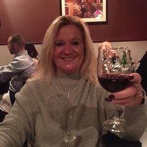 Meet your Posher, Carolyn